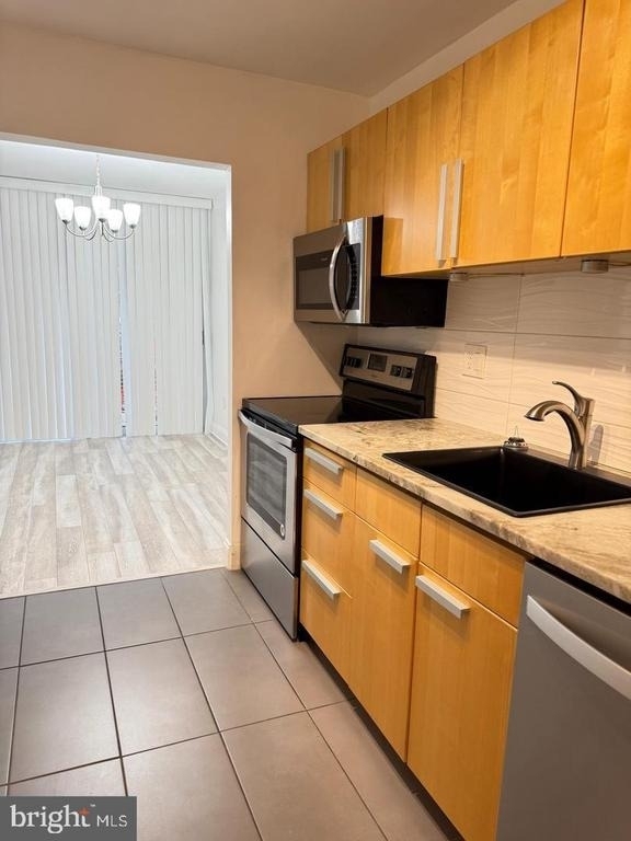 2059 Huntington Avenue - Photo 16