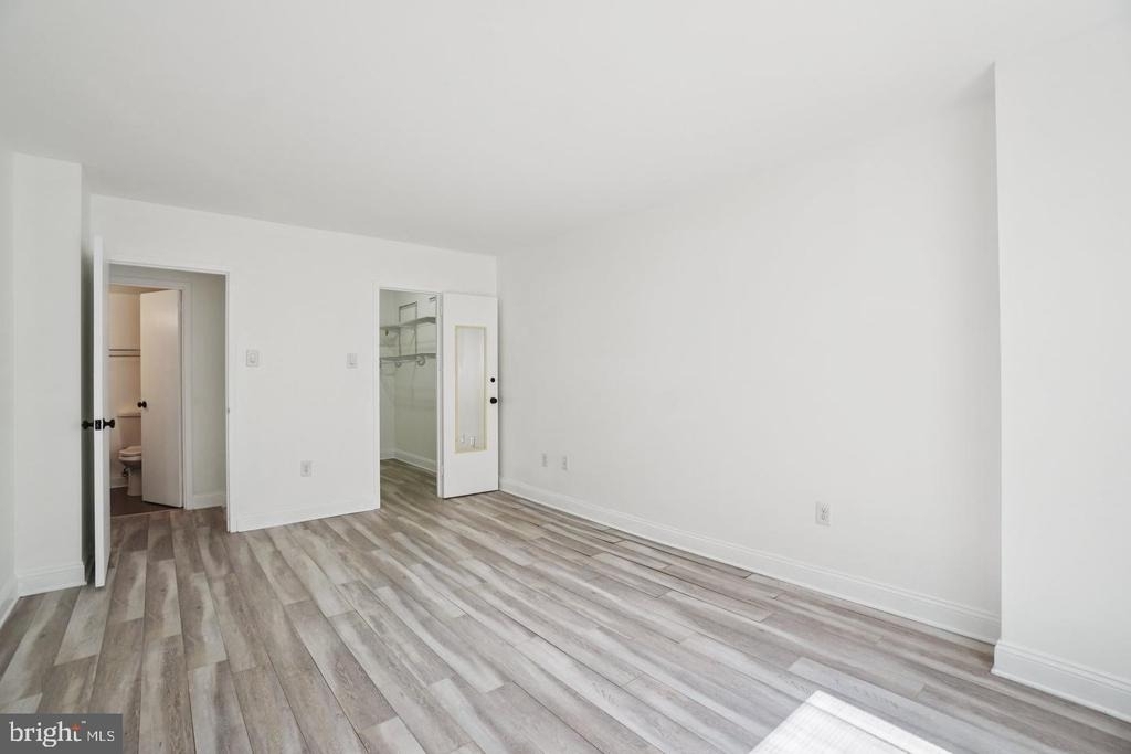 2059 Huntington Avenue - Photo 23