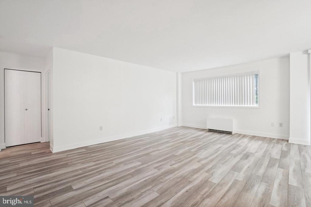 2059 Huntington Avenue - Photo 3