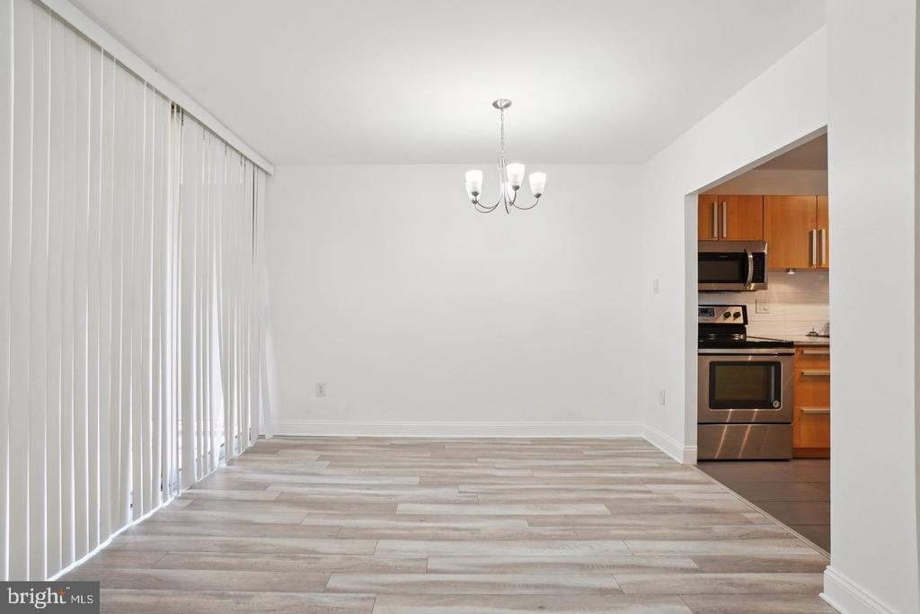 2059 Huntington Avenue - Photo 7