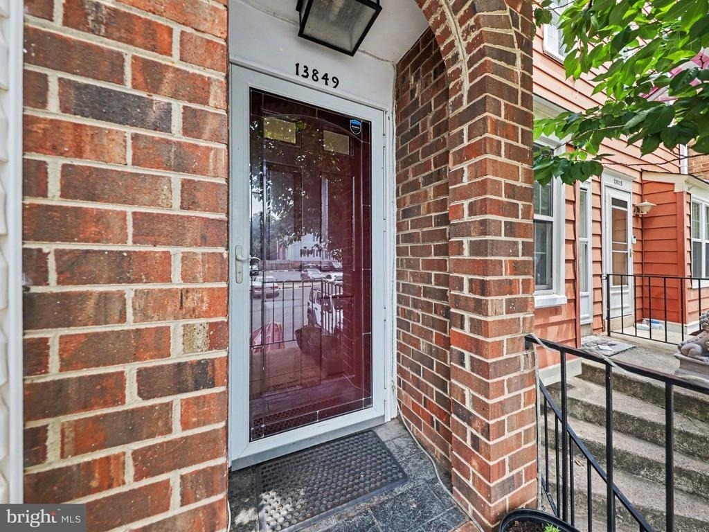 13849 Constitution Court - Photo 2