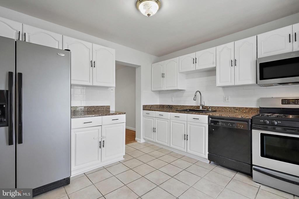 6351 Rockshire Street - Photo 9