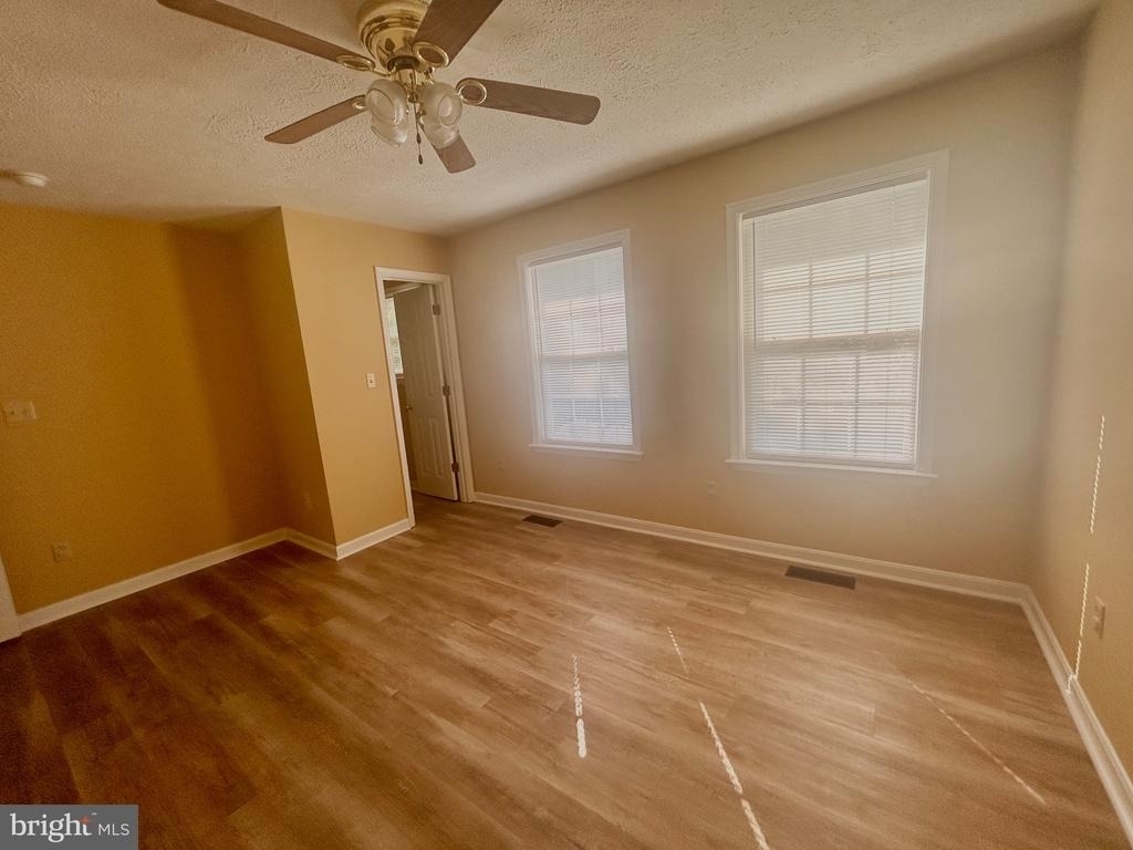 140 Lexington Court - Photo 11