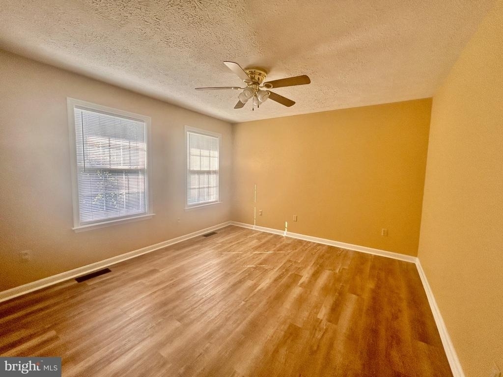 140 Lexington Court - Photo 13