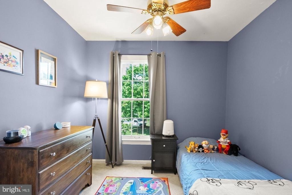 711 Acorn Court - Photo 13