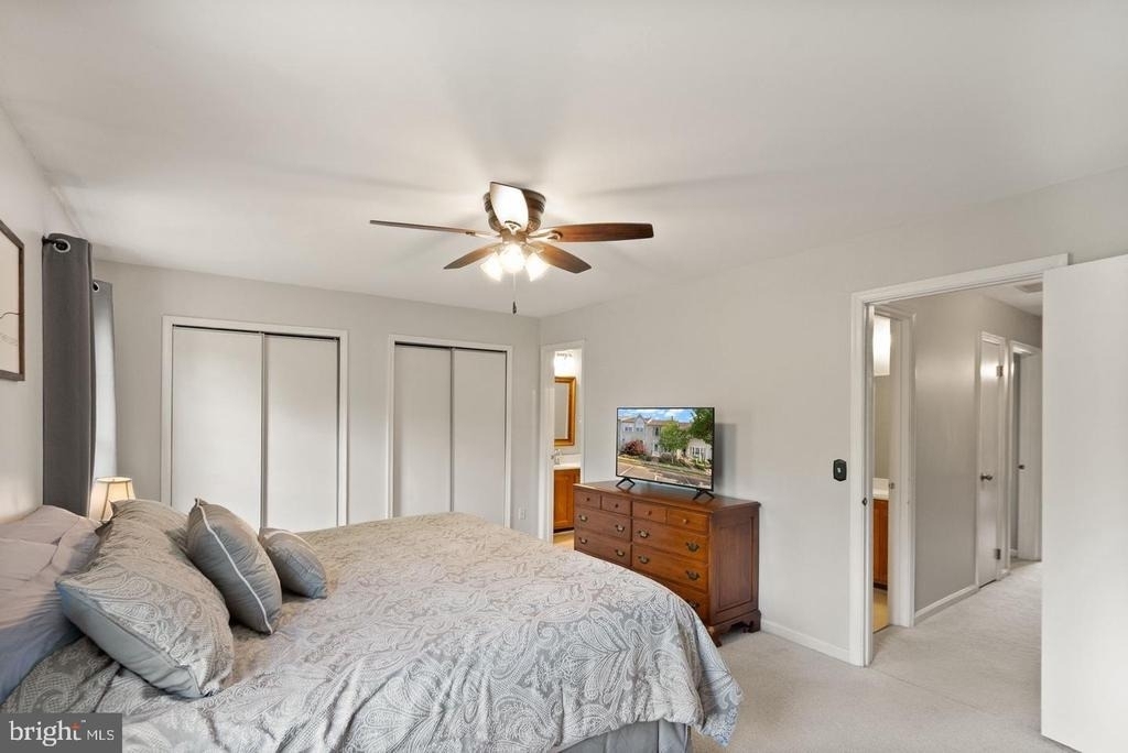 711 Acorn Court - Photo 11