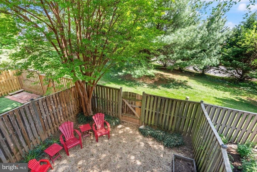 711 Acorn Court - Photo 23