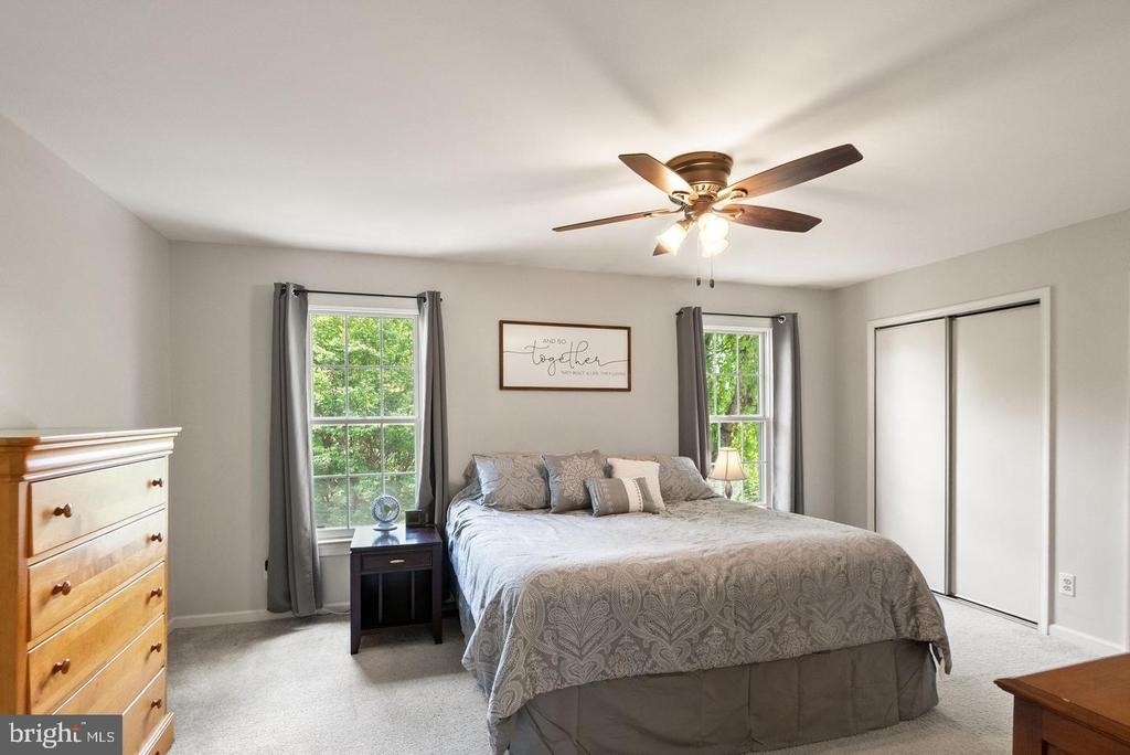 711 Acorn Court - Photo 10