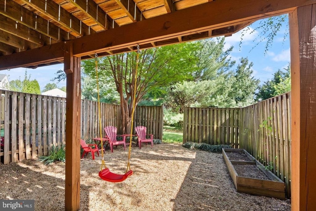 711 Acorn Court - Photo 22
