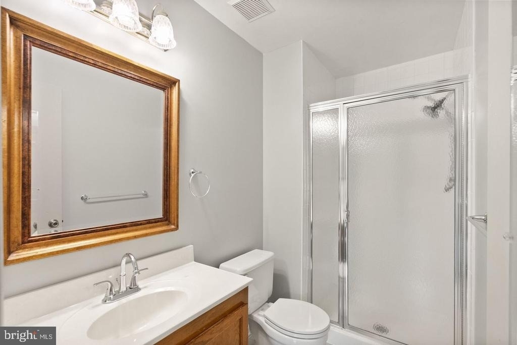 711 Acorn Court - Photo 12