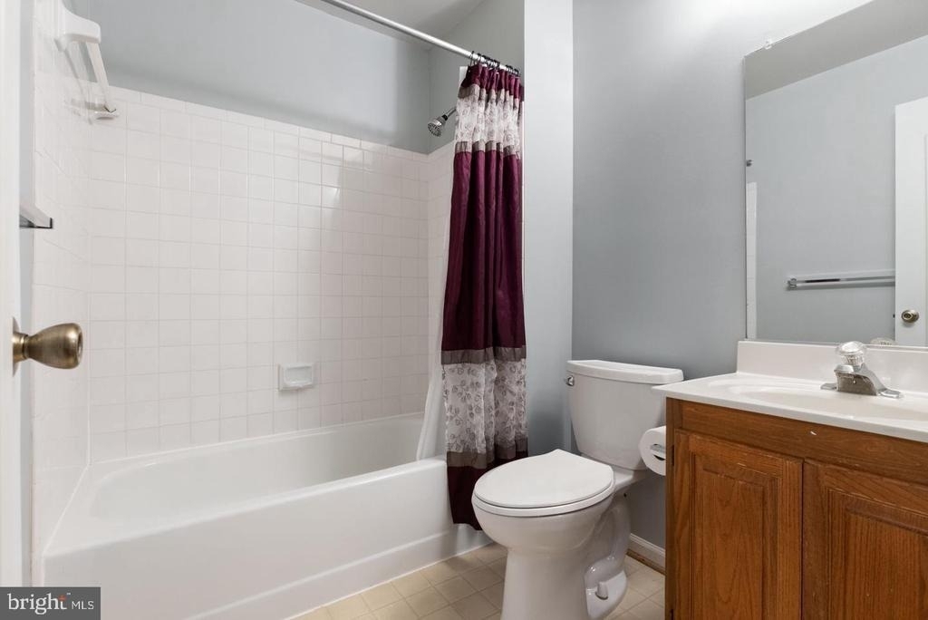 711 Acorn Court - Photo 14