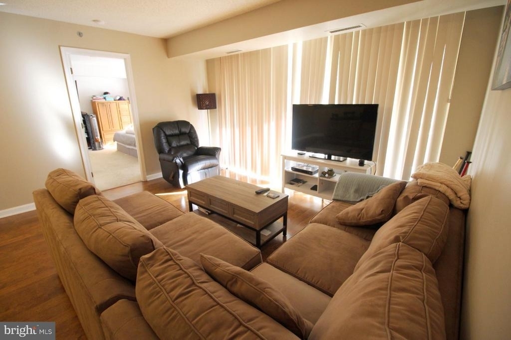 1200 Braddock Place - Photo 8