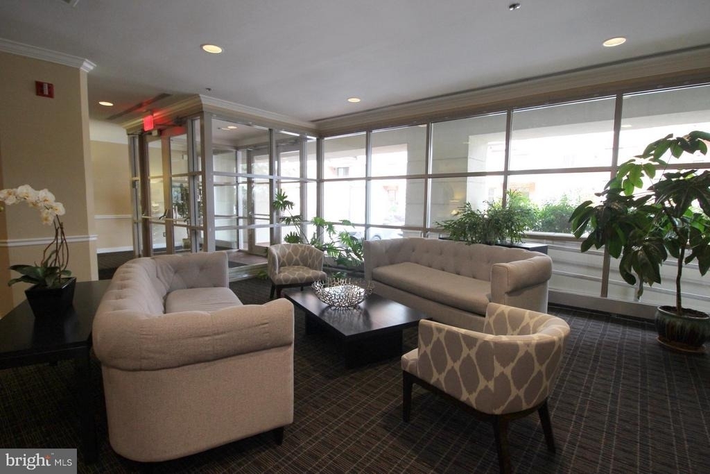 1200 Braddock Place - Photo 1