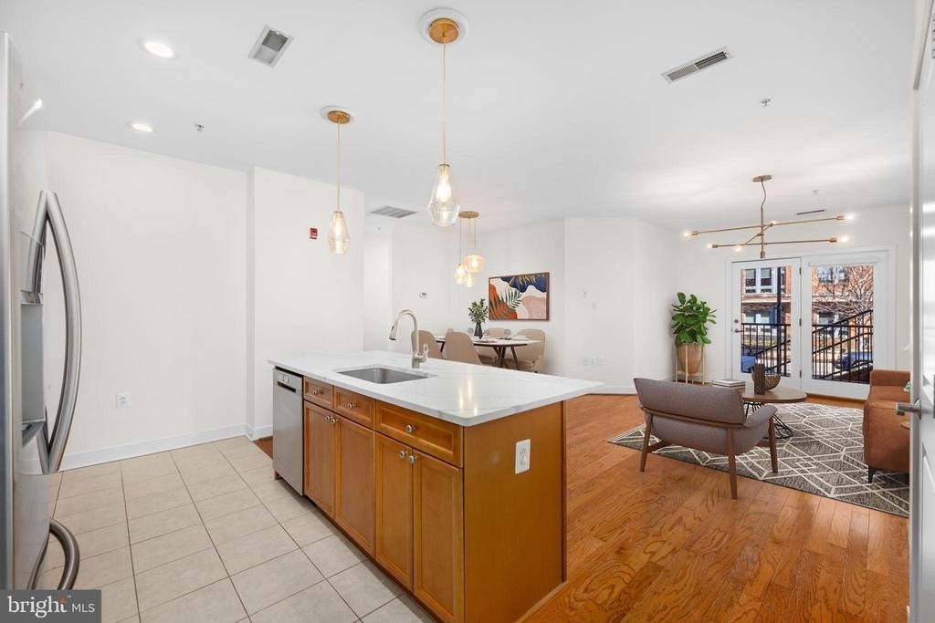 181 Reed Avenue E - Photo 2