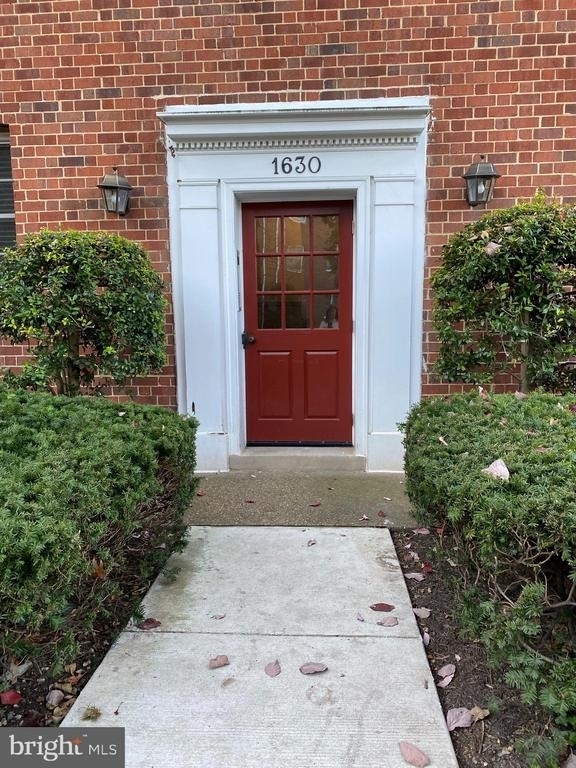 1630 W Abingdon Drive - Photo 1