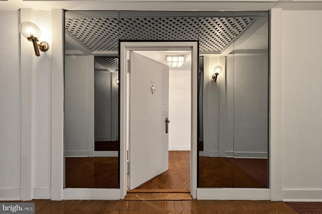1021 Arlington Boulevard - Photo 31
