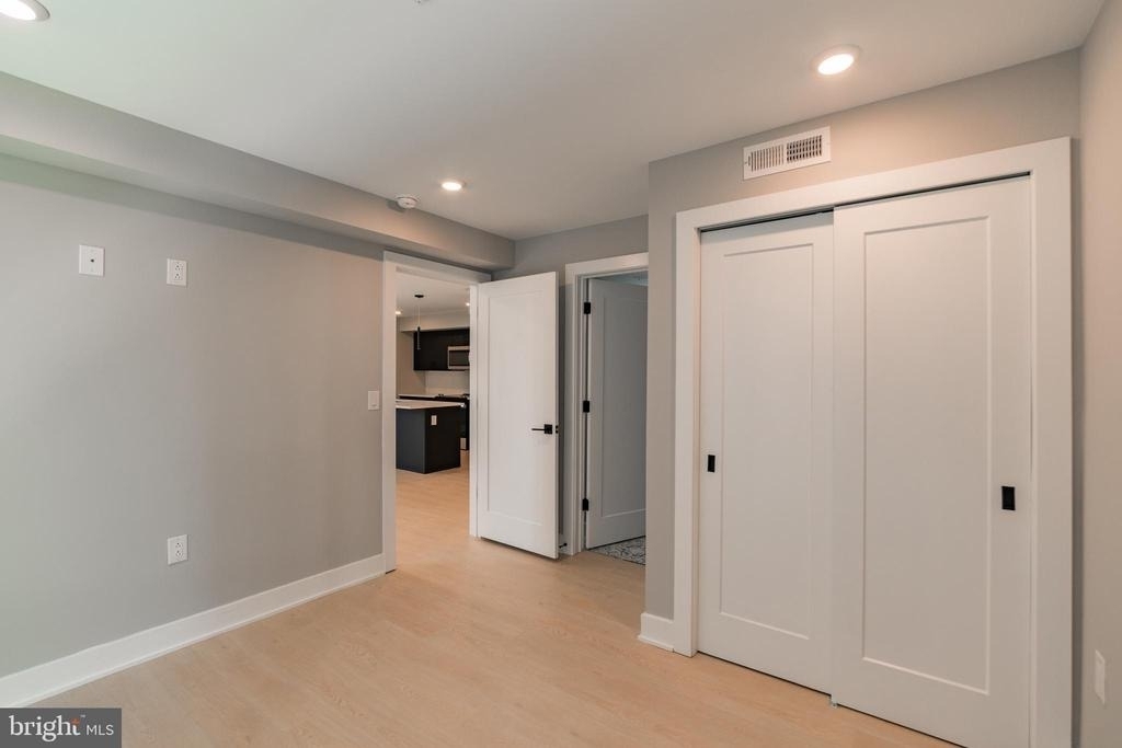 6604 Ridge Avenue - Photo 7