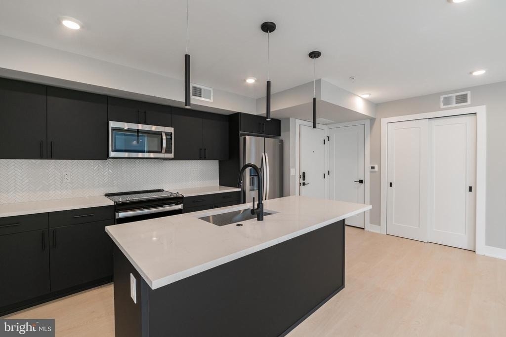 6604 Ridge Avenue - Photo 2