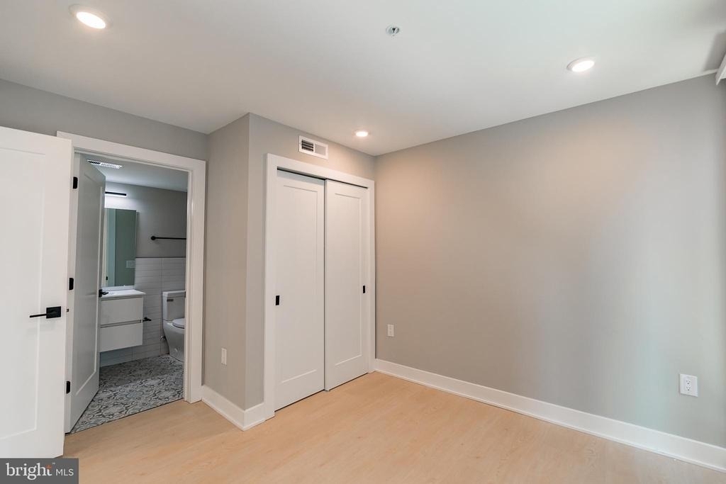 6604 Ridge Avenue - Photo 9