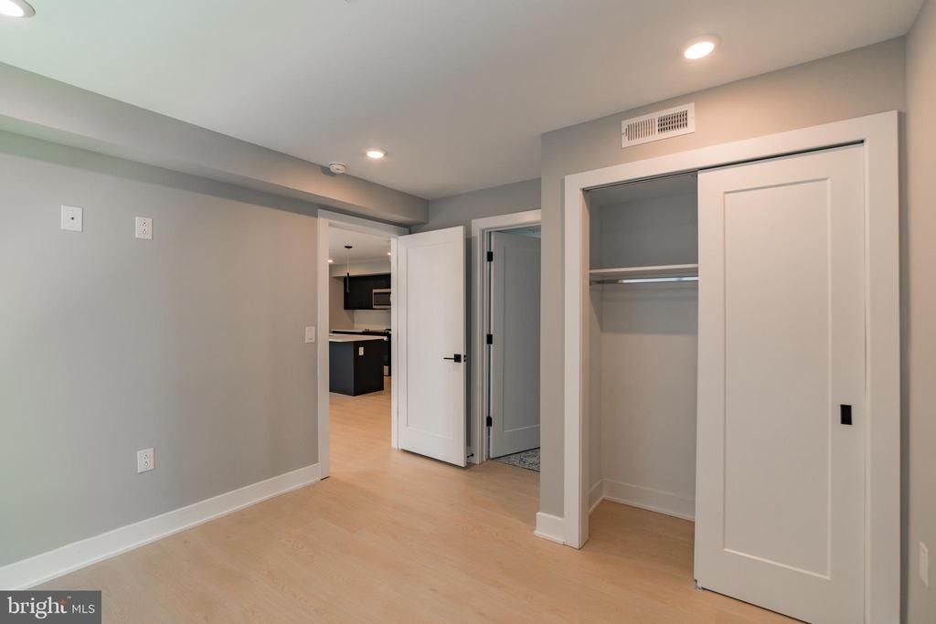 6604 Ridge Avenue - Photo 8