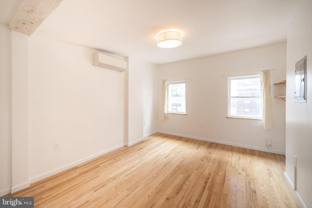 711 W Thompson Street - Photo 4
