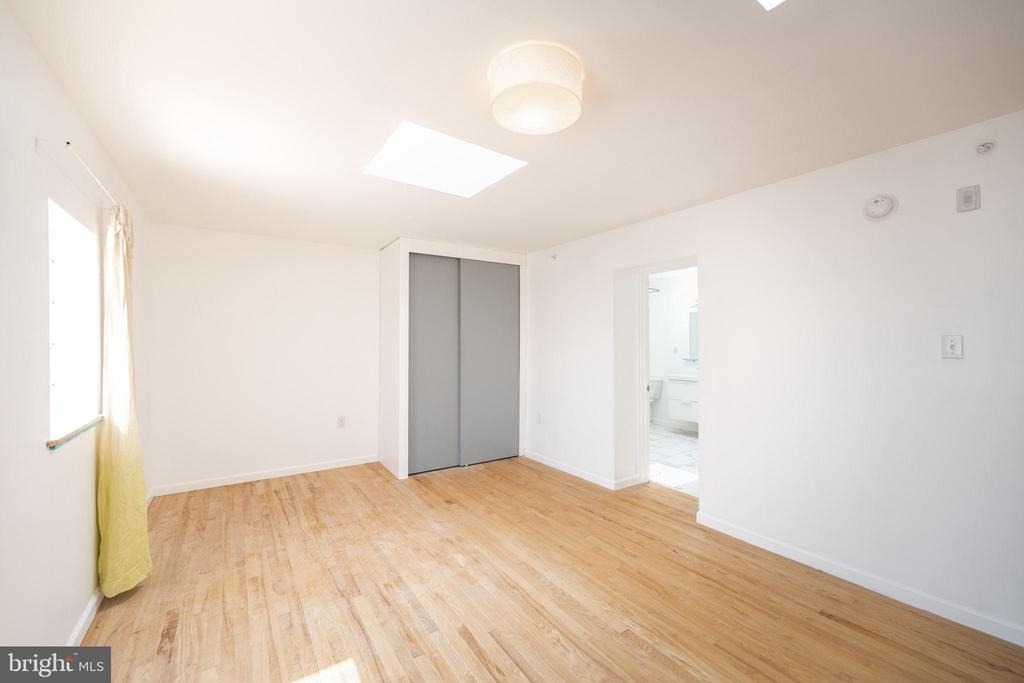 711 W Thompson Street - Photo 11