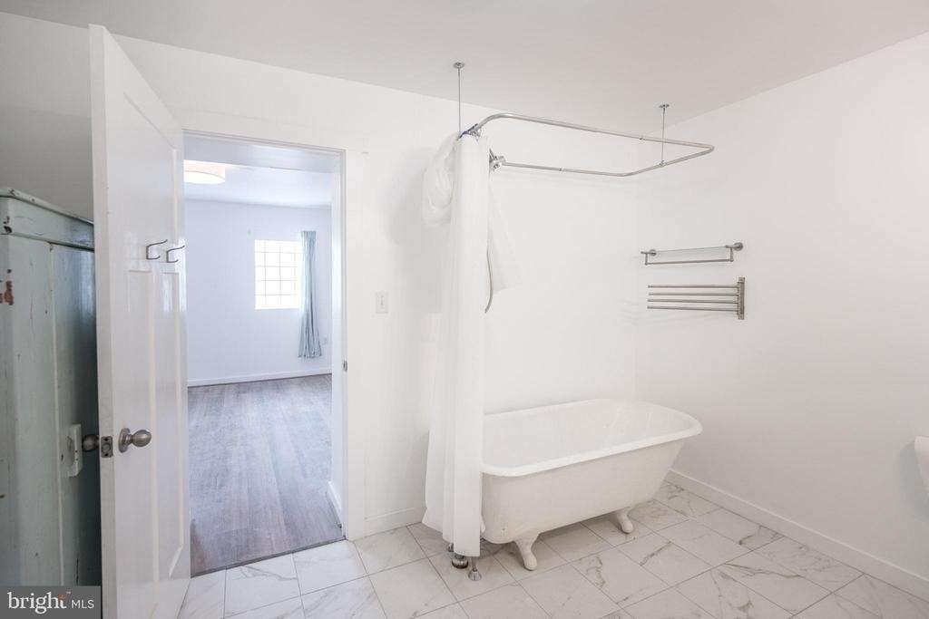 711 W Thompson Street - Photo 8