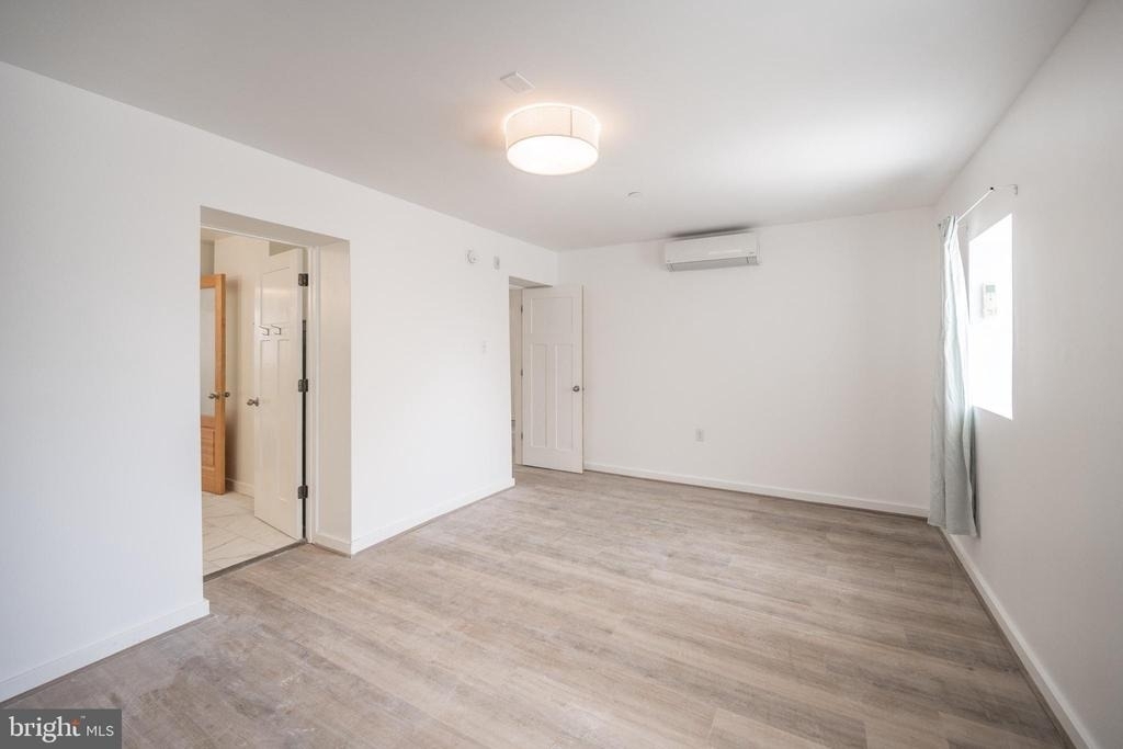 711 W Thompson Street - Photo 12