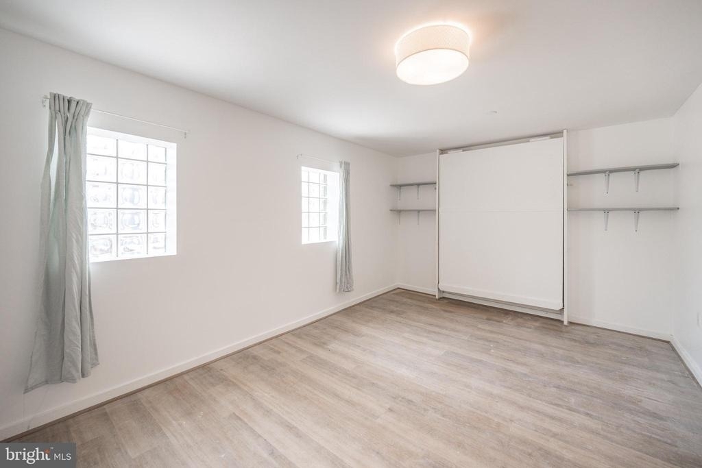 711 W Thompson Street - Photo 10