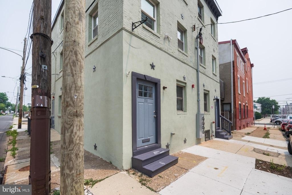 711 W Thompson Street - Photo 15