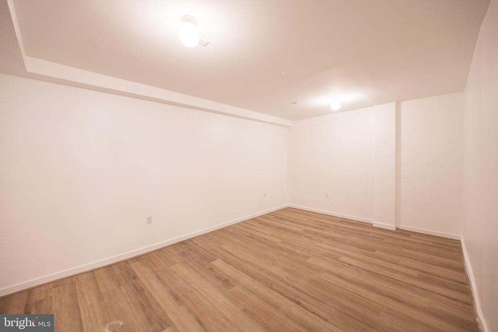 711 W Thompson Street - Photo 7