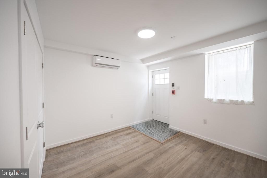 711 W Thompson Street - Photo 10