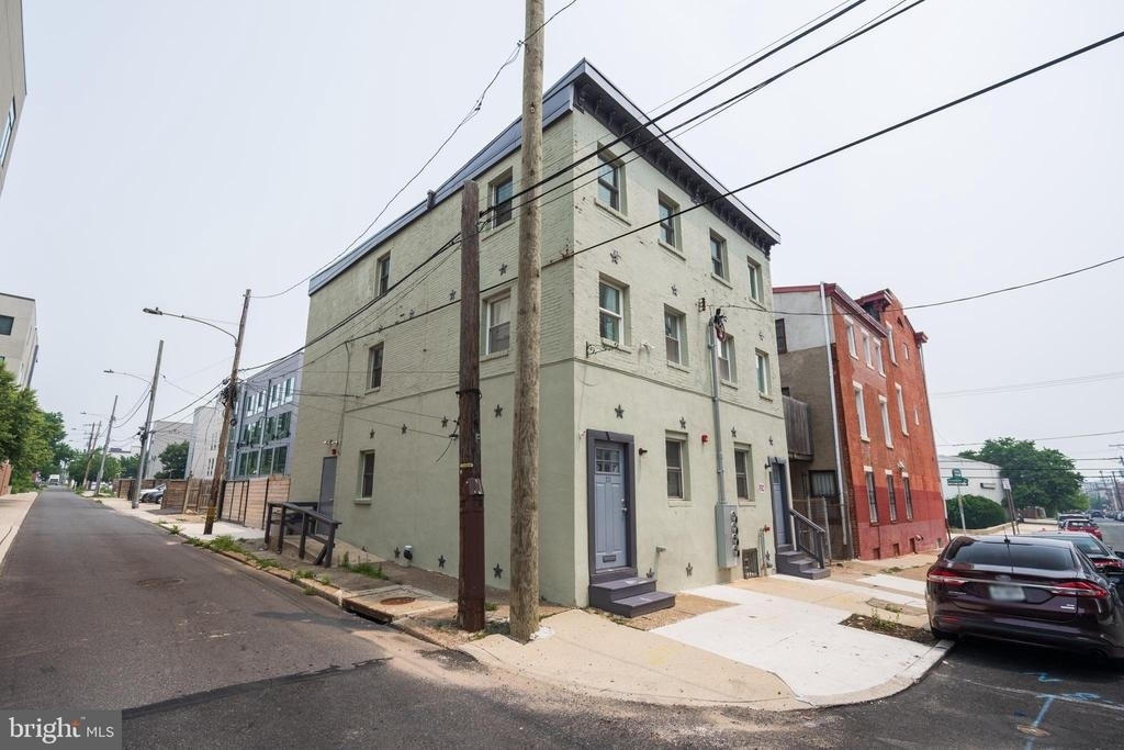 711 W Thompson Street - Photo 15