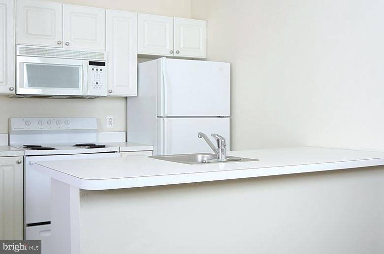 1222 Arch Street - Photo 5