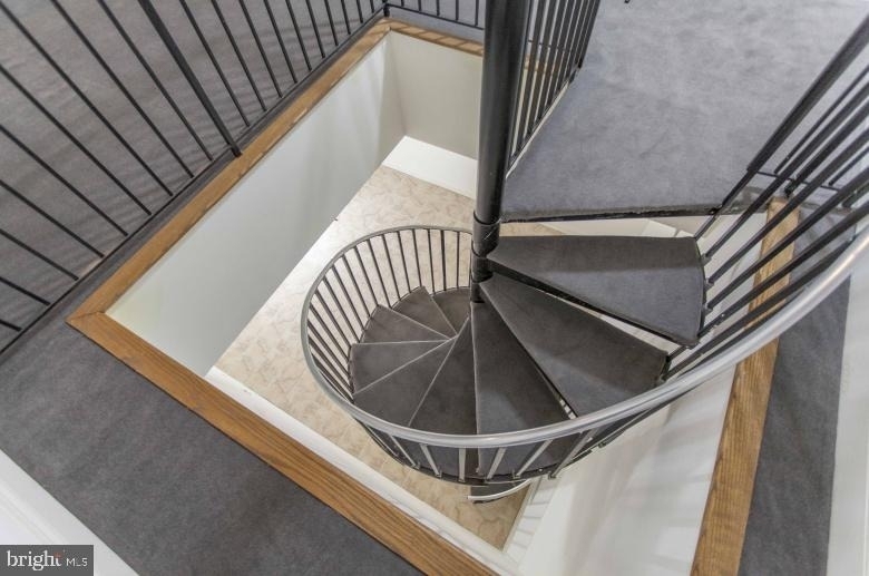 1222 Arch Street - Photo 4