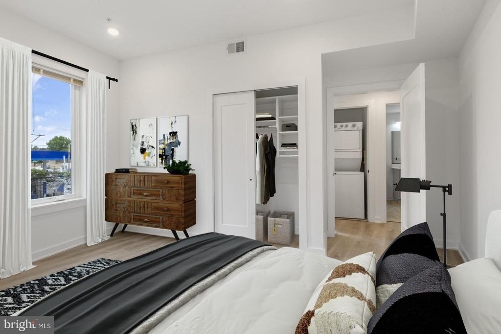 2046 E Lehigh Avenue - Photo 13