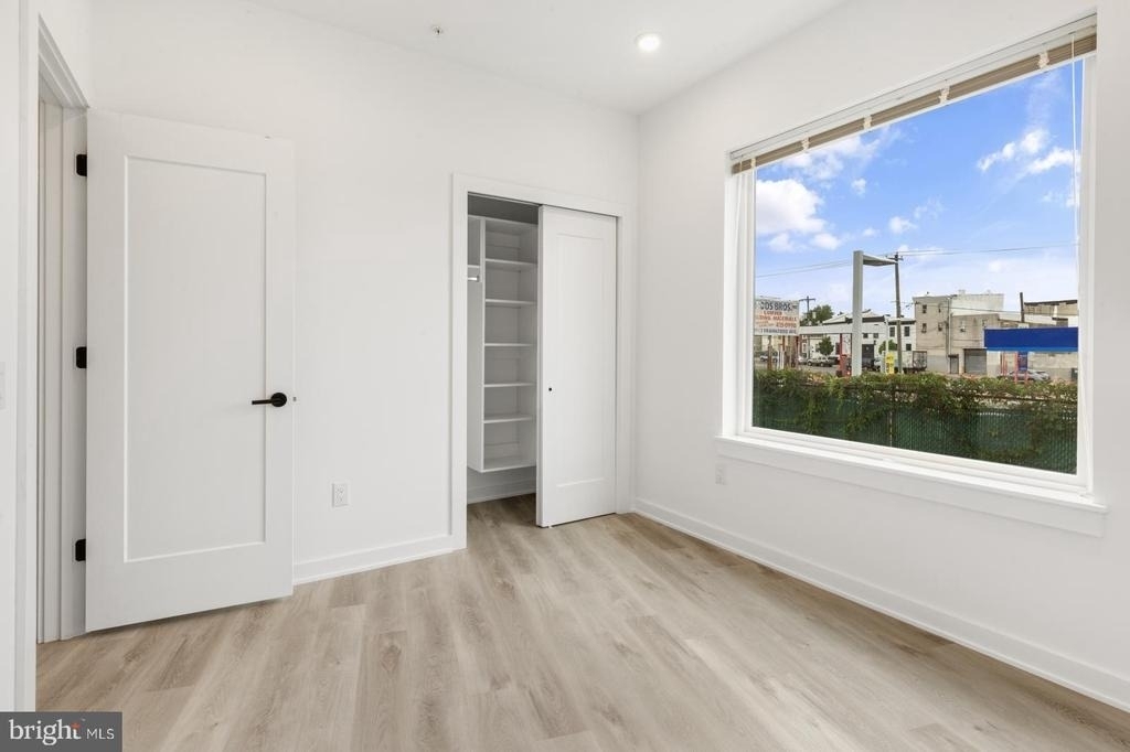 2046 E Lehigh Avenue - Photo 17