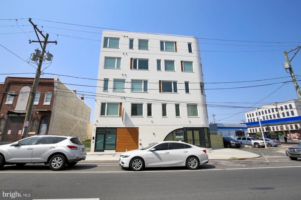 2046 E Lehigh Avenue - Photo 27