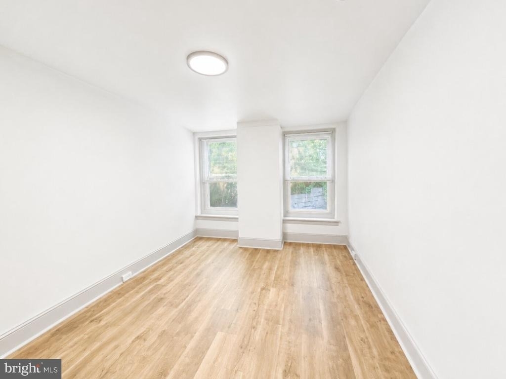 5233 Ridge Avenue - Photo 7