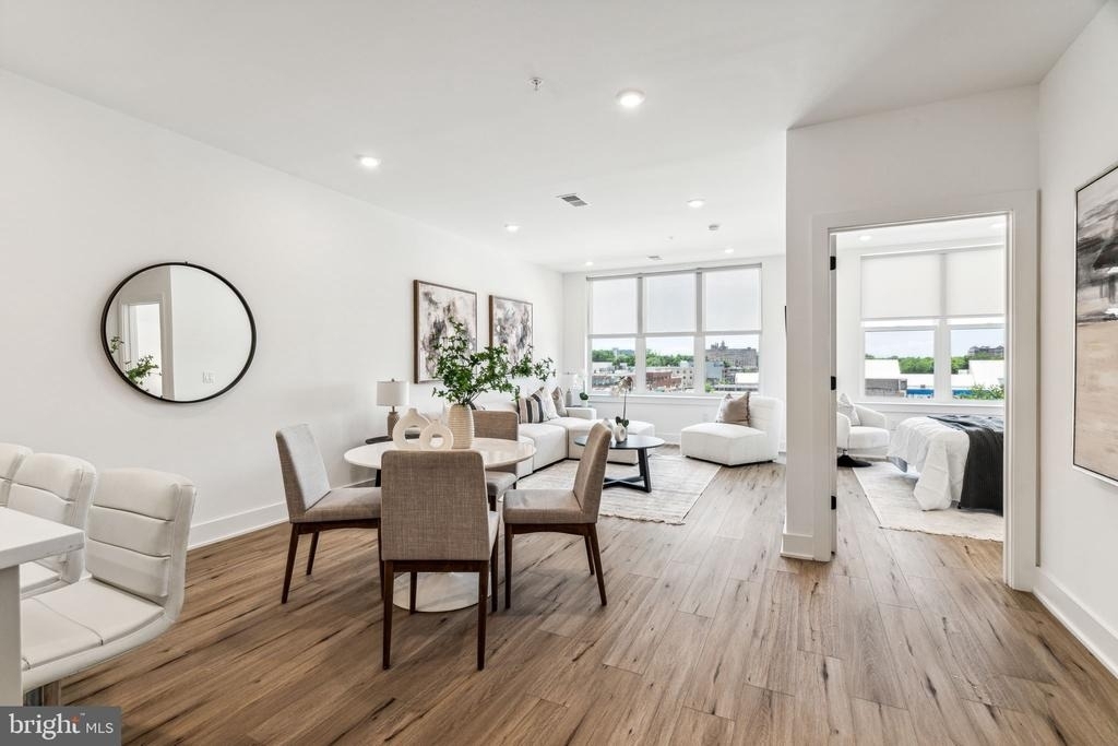 139 W Chelten Avenue - Photo 2