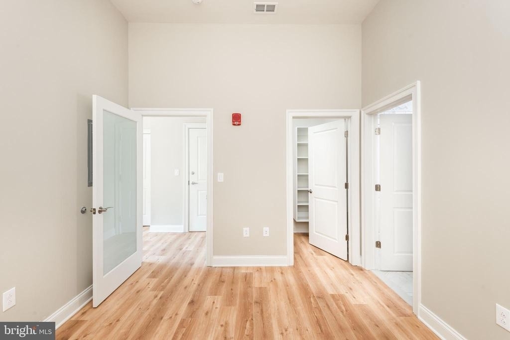 2121 Market Street - Photo 4
