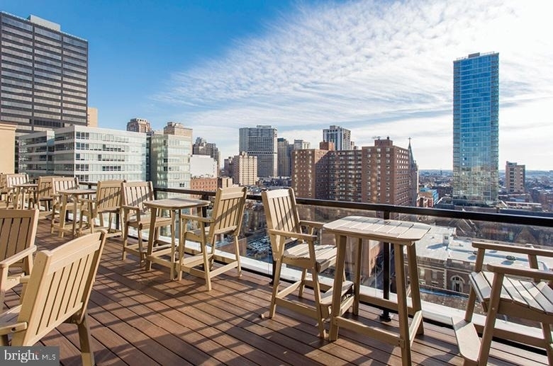 2121 Market Street - Photo 11
