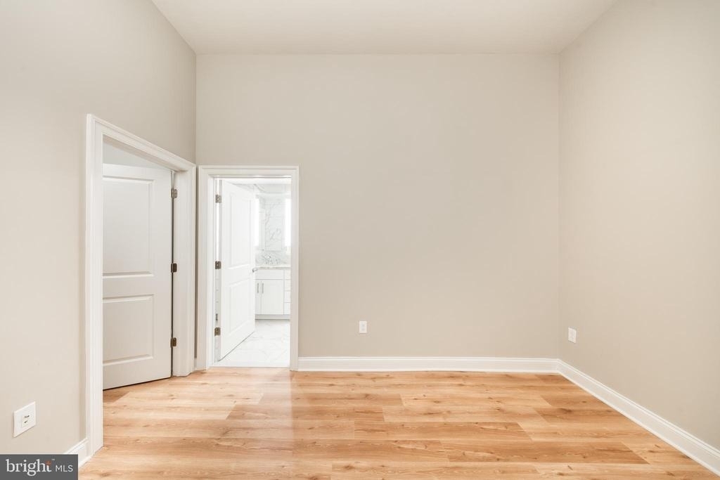 2121 Market Street - Photo 5