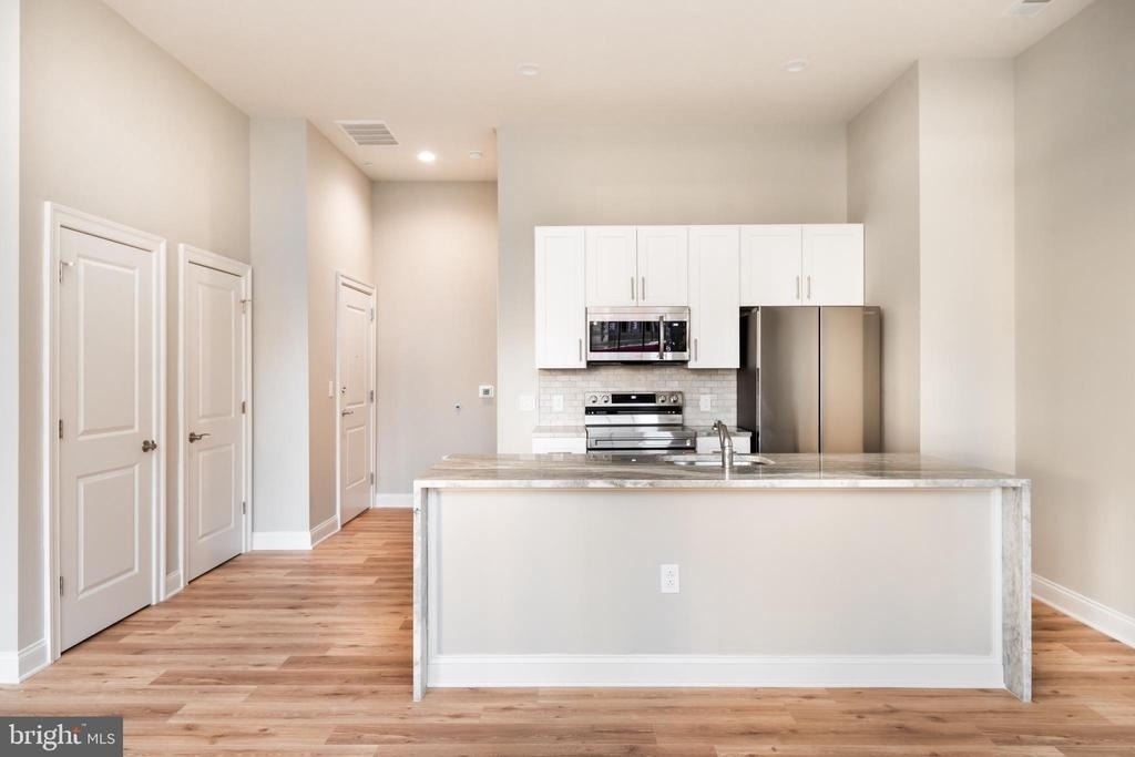 2121 Market Street - Photo 2