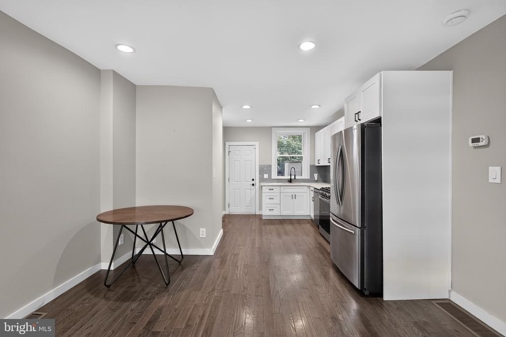 1911 S Lambert Street - Photo 11