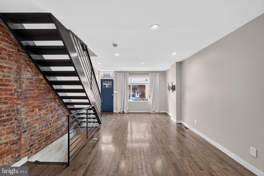 1911 S Lambert Street - Photo 6