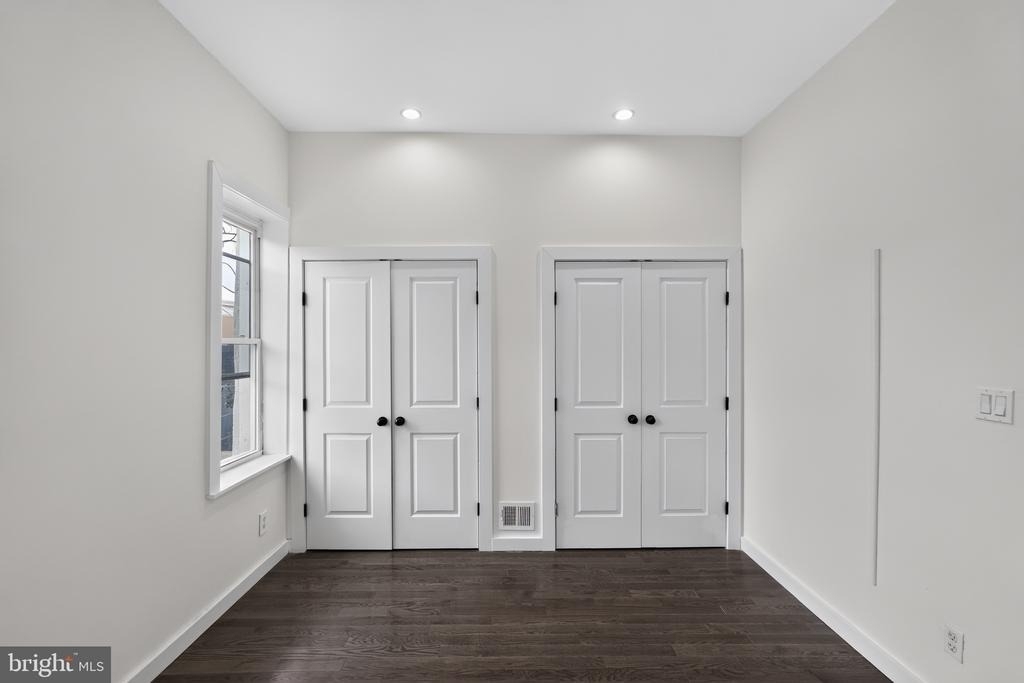 1911 S Lambert Street - Photo 17