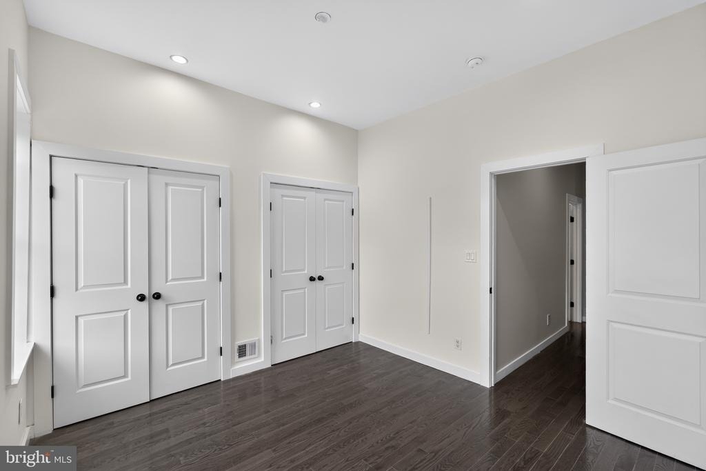 1911 S Lambert Street - Photo 16