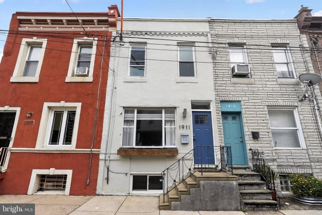 1911 S Lambert Street - Photo 0