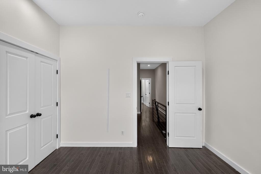1911 S Lambert Street - Photo 19